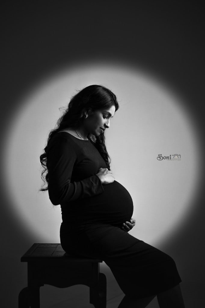 Black and white maternity portrait