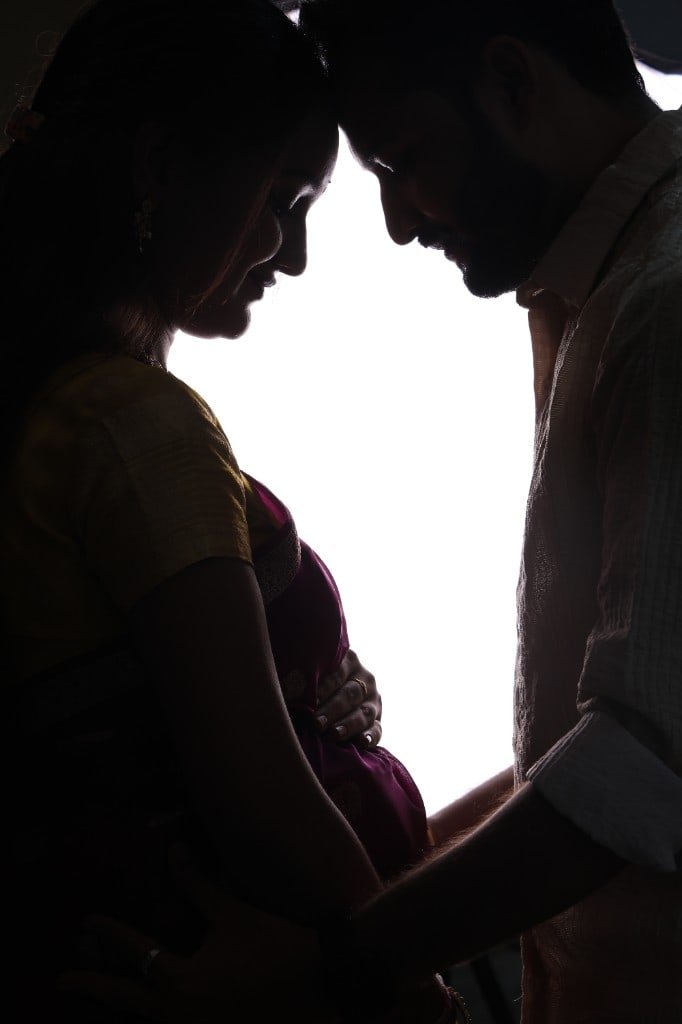 Maternity couple silhouette